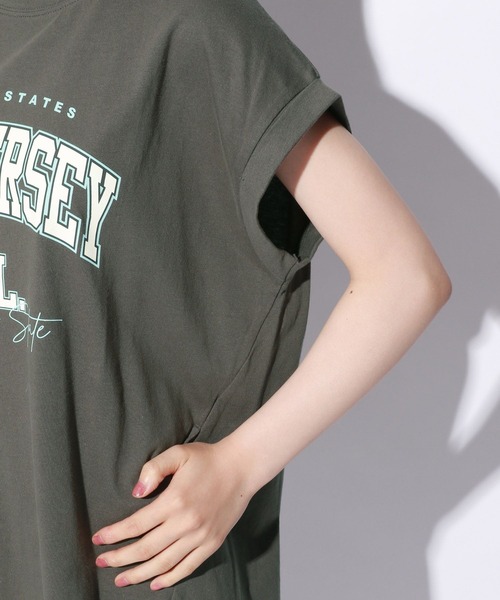 repipi armario（レピピ アルマリオ）の「カレッジロゴフレンチスリーブワンピース（ワンピース・キッズ・ブラック/グリーン/ベージュ・LARGE/MEDIUM/SMALL）」の13枚目の写真