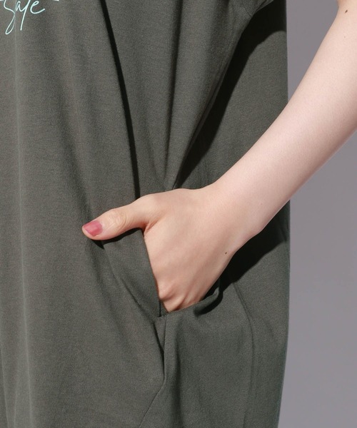 repipi armario（レピピ アルマリオ）の「カレッジロゴフレンチスリーブワンピース（ワンピース・キッズ・ブラック/グリーン/ベージュ・LARGE/MEDIUM/SMALL）」の14枚目の写真