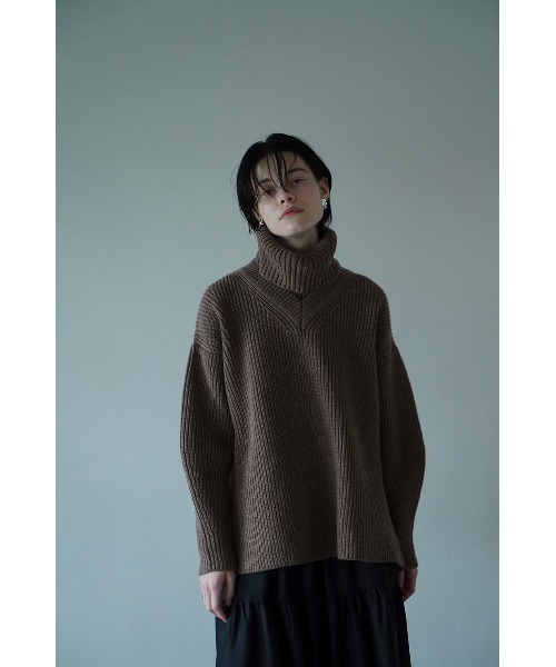 CLANE(クラネ)の「CLANE/クラネ/2WAY NECK WARMER KNIT TOPS(ニット/セーター・レディース・アイボリー/ブラック/ベージュ・1)」の10枚目の写真