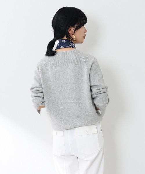 SHENERY（シーナリー）の「オフタートルニットプルオーバー（ニット/セーター・レディース・ブラック/ライトグレー/ライトベージュ・FREE）」の21枚目の写真