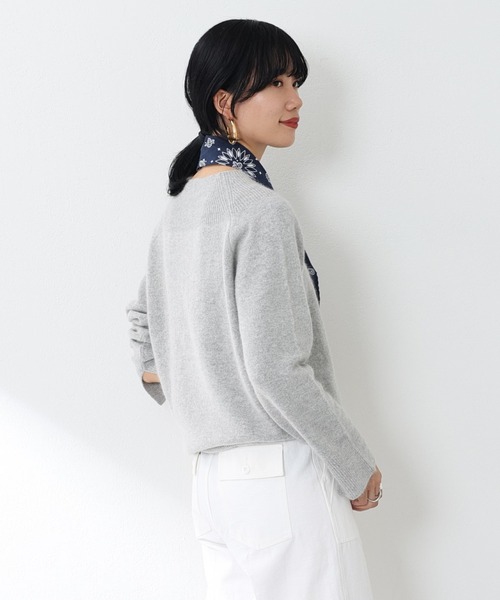 SHENERY（シーナリー）の「オフタートルニットプルオーバー（ニット/セーター・レディース・ブラック/ライトグレー/ライトベージュ・FREE）」の20枚目の写真