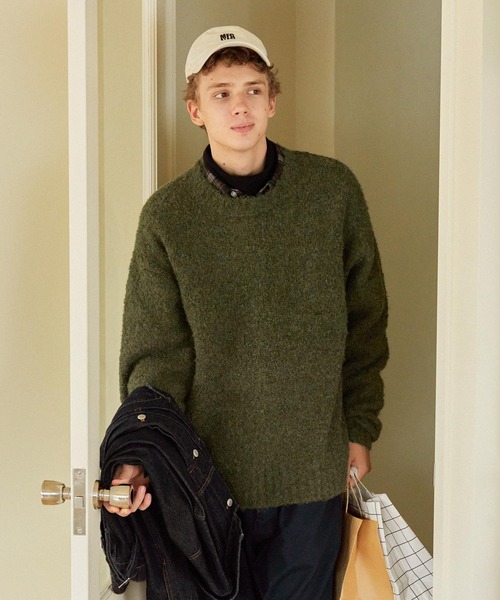 EMMA CLOTHES（エマクローズ）の「ウール混ブークレヤーン オーバーサイズクルーネックプルオーバーニット EMMA CLOTHES（ニット/セーター・メンズ・ブラック系その他/ベージュ系その他/ダークグリーン/アイボリー/グレー/ブラック/ブルー/グレー系その他2/グレー系その他/ベージュ系その他2/レッド系その他/ブルー系その他・M/L）」の19枚目の写真