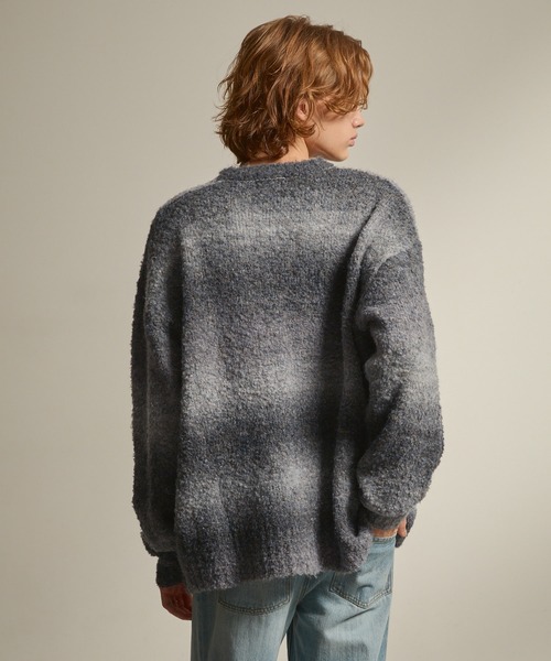 EMMA CLOTHES（エマクローズ）の「Boucle yarn crewneck pullover sweater／ブークレヤーンクルーネックプルオーバーニット《Ryoooコラボ》（ニット/セーター・メンズ・ブラック系その他/ベージュ系その他/ダークグリーン/アイボリー/グレー/ブラック/ブルー/グレー系その他2/グレー系その他/ベージュ系その他2/レッド系その他/ブルー系その他・M/L）」の22枚目の写真