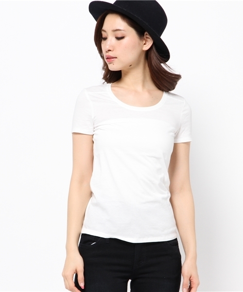 AZUL by moussy（アズールバイマウジー）の「30/-CVC天竺BCヨーク切替R/N半袖PO（Tシャツ/カットソー・レディース・オフホワイト/ブラック/ネイビー/ホワイト系その他/ブラック系その他・X-SMALL/SMALL/LARGE/MEDIUM）」の6枚目の写真