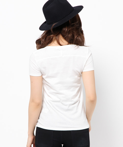 AZUL by moussy（アズールバイマウジー）の「30/-CVC天竺BCヨーク切替R/N半袖PO（Tシャツ/カットソー・レディース・オフホワイト/ブラック/ネイビー/ホワイト系その他/ブラック系その他・X-SMALL/SMALL/LARGE/MEDIUM）」の8枚目の写真