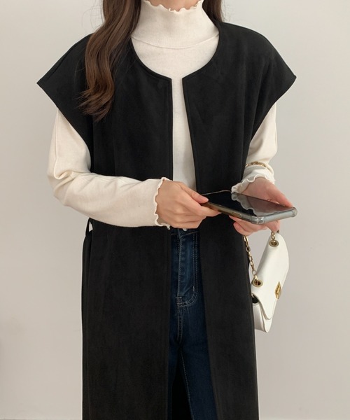 ABITOKYO(アビトーキョー)の「サイドスリットスエードノーカラーロングジレベスト(ベスト・レディース・アイボリー/ブラック・M/L)」の22枚目の写真
