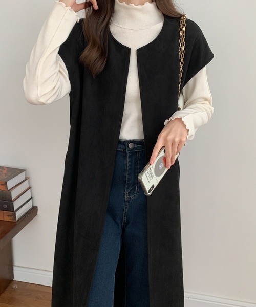 ABITOKYO(アビトーキョー)の「サイドスリットスエードノーカラーロングジレベスト(ベスト・レディース・アイボリー/ブラック・M/L)」の3枚目の写真