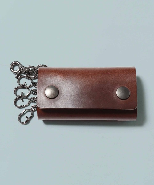 MR.OLIVE(ミスターオリーブ)の「MR.OLIVE/ミスターオリーブ E.O.I / HORWEEN CHROMEXCEL LEATHER / 2DOTS KEY CASE キーケース レザーケース(キーケース/キーアクセサリー・メンズ・ブラウン/ブラック・FREE)」の2枚目の写真
