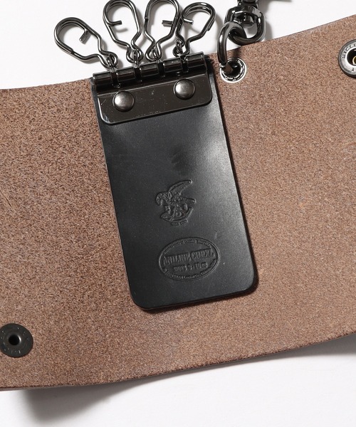 MR.OLIVE(ミスターオリーブ)の「MR.OLIVE/ミスターオリーブ E.O.I / HORWEEN CHROMEXCEL LEATHER / 2DOTS KEY CASE キーケース レザーケース(キーケース/キーアクセサリー・メンズ・ブラウン/ブラック・FREE)」の4枚目の写真