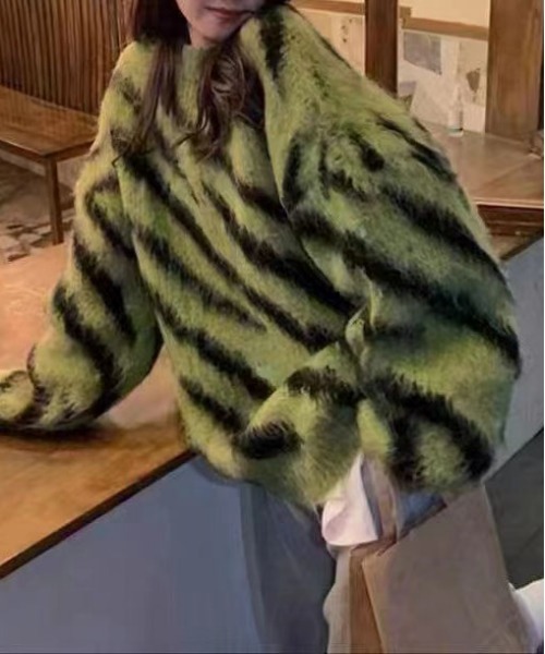 me+em select(ミームセレクト)の「※※ビッグシルエットモヘアライクゼブラニット / big silhouette mohair like zebra knit(ニット/セーター・レディース・ピンク/グリーン/グレー・FREE)」の2枚目の写真
