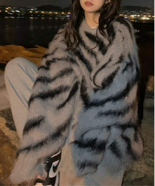 me+em select(ミームセレクト)の「※※ビッグシルエットモヘアライクゼブラニット / big silhouette mohair like zebra knit(ニット/セーター・レディース・ピンク/グリーン/グレー・FREE)」の18枚目の写真