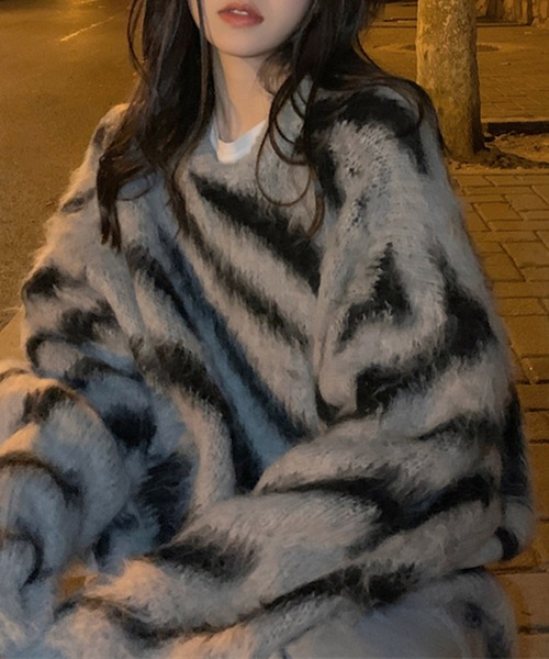 me+em select(ミームセレクト)の「※※ビッグシルエットモヘアライクゼブラニット / big silhouette mohair like zebra knit(ニット/セーター・レディース・ピンク/グリーン/グレー・FREE)」の15枚目の写真