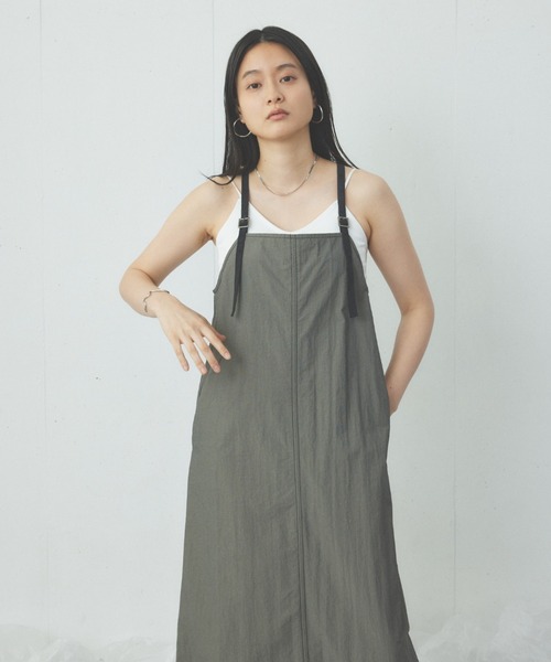 Happy John（ハッピージョン）の「bycolor nylon jumper skirt/バイカラーナイロンジャンパースカート（ジャンパースカート・レディース・ブラック/チャコールグレー・FREE）」の15枚目の写真