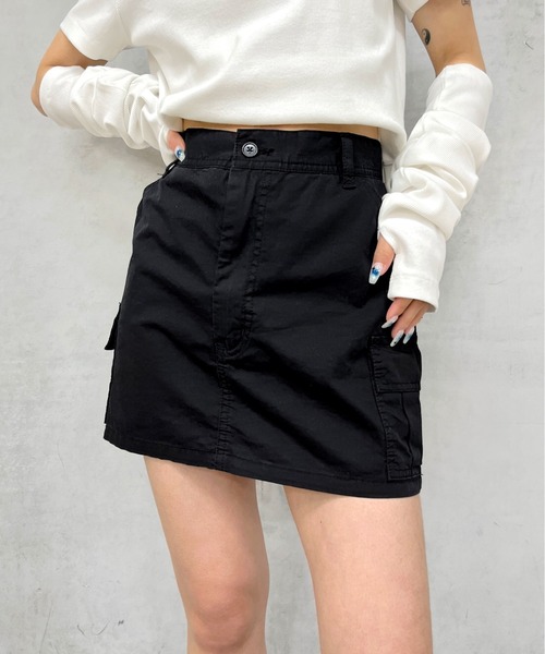 WHO'S WHO gallery（フーズフーギャラリー）の「カーゴミニスカート（スカート・レディース・カーキ/ベージュ/ブラック/ブルー/サックスブルー/ブラック系その他/オフホワイト・FREE）」の3枚目の写真