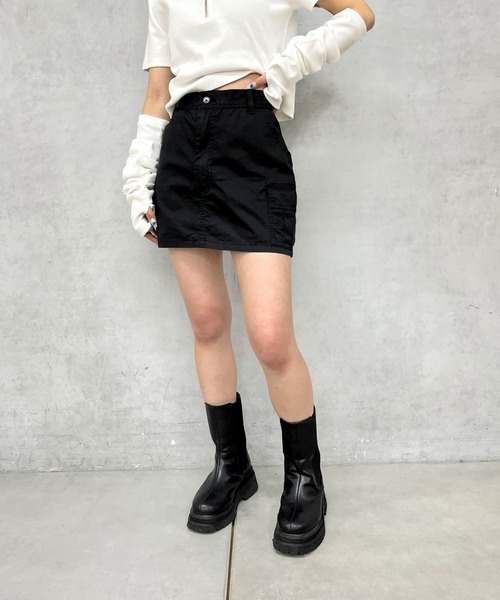 WHO'S WHO gallery（フーズフーギャラリー）の「カーゴミニスカート（スカート・レディース・カーキ/ベージュ/ブラック/ブルー/サックスブルー/ブラック系その他/オフホワイト・FREE）」の9枚目の写真