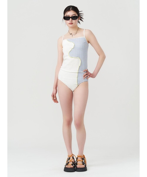 PAMEO POSE（パメオポーズ）の「Wavy Line Cami Bikini（水着・レディース・スカイブルー/ホワイト/ネイビー系・FREE）」の15枚目の写真