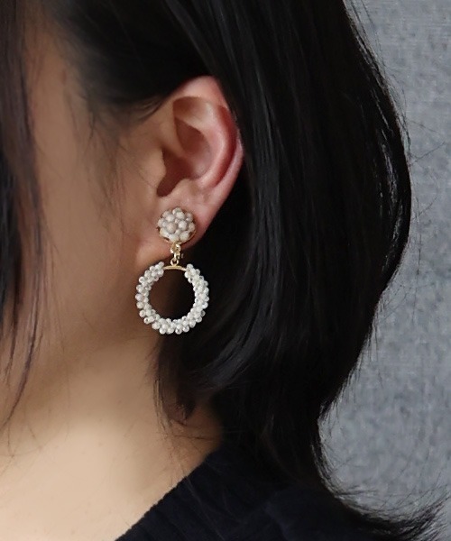 tone(トーン)の「【malle la brocante/マルラブロカント】14kgf 天然石のつぶつぶとアンティークビーズリングのピアス(ピアス(両耳用)・レディース・ベージュ/ブラック・FREE)」の11枚目の写真