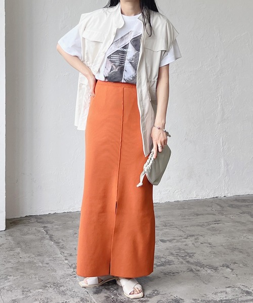 LIAN(リアン)の「フォトプリントロゴTシャツ(Tシャツ/カットソー・レディース・ブラック/レッド/オフホワイト/イエロー/グリーン/オートミール・FREE)」の7枚目の写真