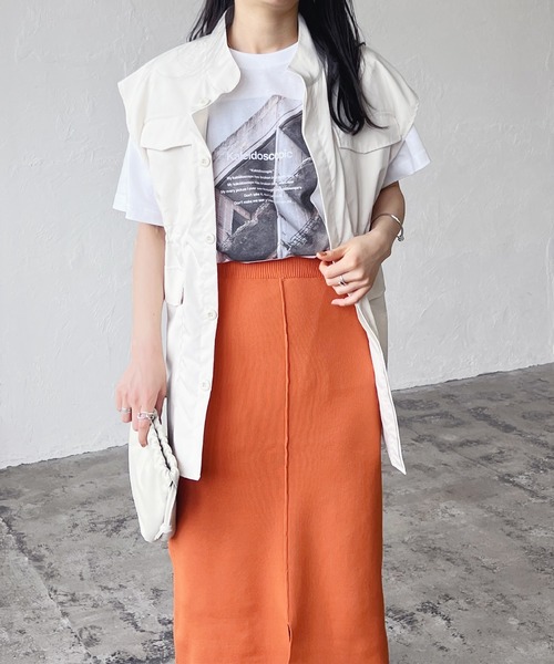 LIAN(リアン)の「フォトプリントロゴTシャツ(Tシャツ/カットソー・レディース・ブラック/レッド/オフホワイト/イエロー/グリーン/オートミール・FREE)」の8枚目の写真