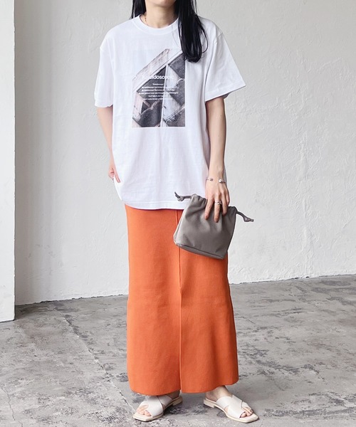 LIAN(リアン)の「フォトプリントロゴTシャツ(Tシャツ/カットソー・レディース・ブラック/レッド/オフホワイト/イエロー/グリーン/オートミール・FREE)」の10枚目の写真