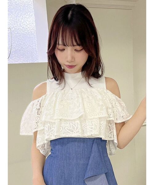 dazzlin（ダズリン）の「ダブルフリルオープンドッキングトップス（Tシャツ/カットソー・レディース・ブラック/ベージュ/オフホワイト・FREE）」の4枚目の写真