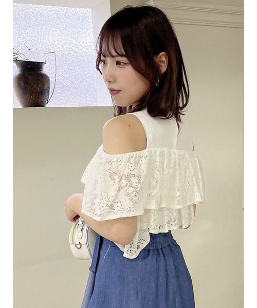 dazzlin（ダズリン）の「ダブルフリルオープンドッキングトップス（Tシャツ/カットソー・レディース・ブラック/ベージュ/オフホワイト・FREE）」の8枚目の写真