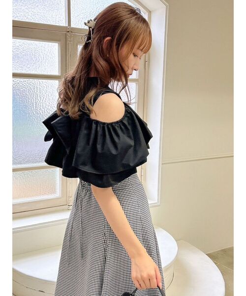 dazzlin（ダズリン）の「ダブルフリルオープンドッキングトップス（Tシャツ/カットソー・レディース・ブラック/ベージュ/オフホワイト・FREE）」の12枚目の写真