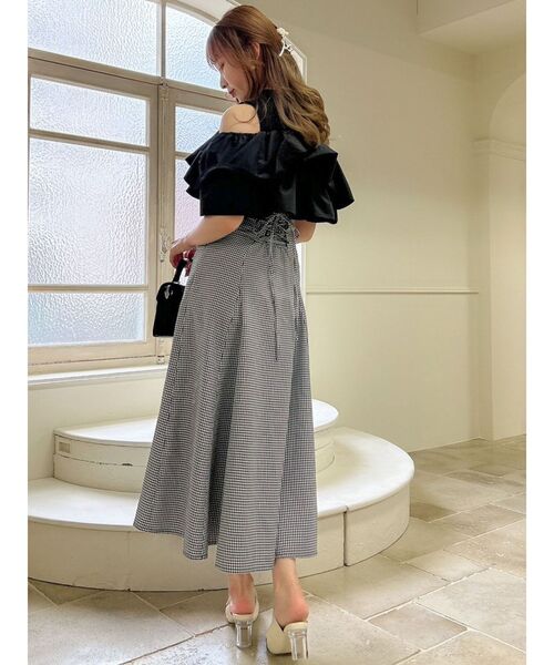 dazzlin（ダズリン）の「ダブルフリルオープンドッキングトップス（Tシャツ/カットソー・レディース・ブラック/ベージュ/オフホワイト・FREE）」の15枚目の写真