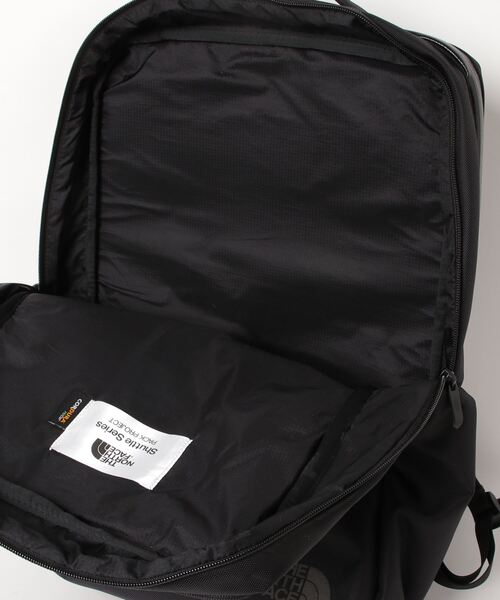 THE NORTH FACE（ザノースフェイス）の「ザ・ノースフェイス / シャトルデイパック NM82329 （ユニセックス）（バックパック/リュック・メンズ・ブラック・ONE SIZE）」の2枚目の写真