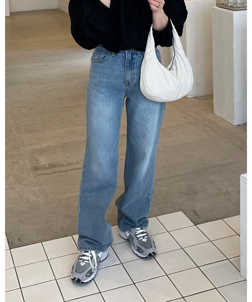 LE MORE（リモア）の「ストレートデニムパンツ（デニムパンツ・レディース・ブルー・S/M）」の16枚目の写真