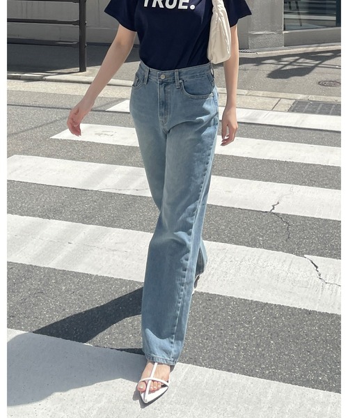 LE MORE（リモア）の「ストレートデニムパンツ（デニムパンツ・レディース・ブルー・S/M）」の2枚目の写真