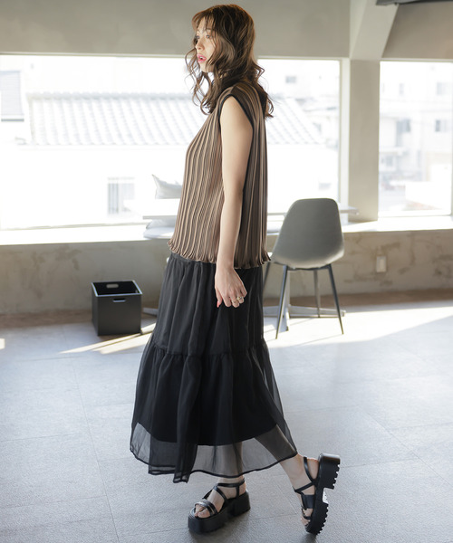Doula Doula（ドゥーラドゥーラ）の「ティアードシアーロングスカート（スカート・レディース・ホワイト/ブラック/グレー・FREE）」の4枚目の写真