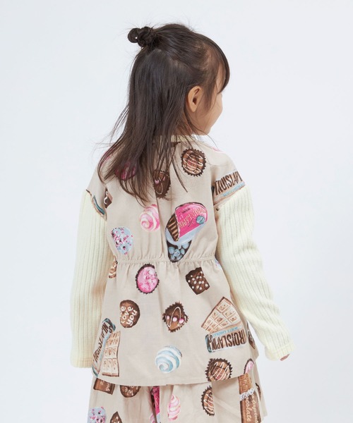 trois lapins kp（トロワラパンケーピー）の「チョコレート柄 長袖チュニック(100~140cm)（チュニック・キッズ・ベージュ・140cm/100cm/130cm/110cm/120cm）」の3枚目の写真