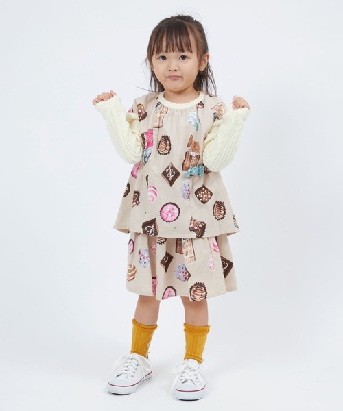 trois lapins kp（トロワラパンケーピー）の「チョコレート柄 長袖チュニック(100~140cm)（チュニック・キッズ・ベージュ・140cm/100cm/130cm/110cm/120cm）」の4枚目の写真