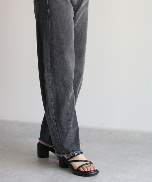 cepo（セポ）の「デニムカーブパンツ（デニムパンツ・レディース・ブルー系1/ブラック・S/M/L）」の4枚目の写真