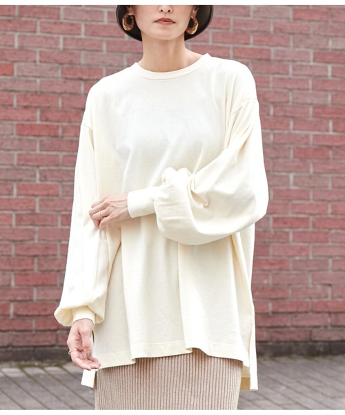 Settimissimo（セッティミッシモ）の「バックタックボリュームスリーブロングTシャツ（Tシャツ/カットソー・レディース・アイボリー/スミクロ/ブラウン・FREE）」の2枚目の写真