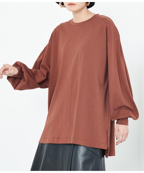 Settimissimo（セッティミッシモ）の「バックタックボリュームスリーブロングTシャツ（Tシャツ/カットソー・レディース・アイボリー/スミクロ/ブラウン・FREE）」の7枚目の写真