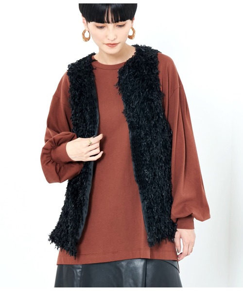 Settimissimo（セッティミッシモ）の「バックタックボリュームスリーブロングTシャツ（Tシャツ/カットソー・レディース・アイボリー/スミクロ/ブラウン・FREE）」の13枚目の写真