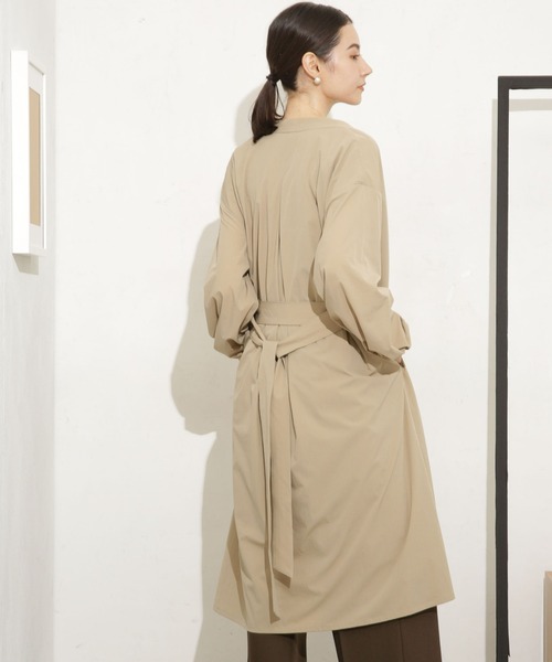 ヨシエイナバベージュ ノーカラーコート NANO universe（ナノユニバース）の「ナイロンストレッチノー