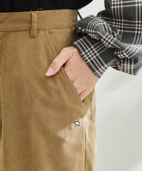 Arnold Palmer（アーノルドパーマー）の「コーデュロイ タックスカート（スカート・レディース・アイボリー/チャコールグレー/ライトベージュ・S/L/M）」の5枚目の写真