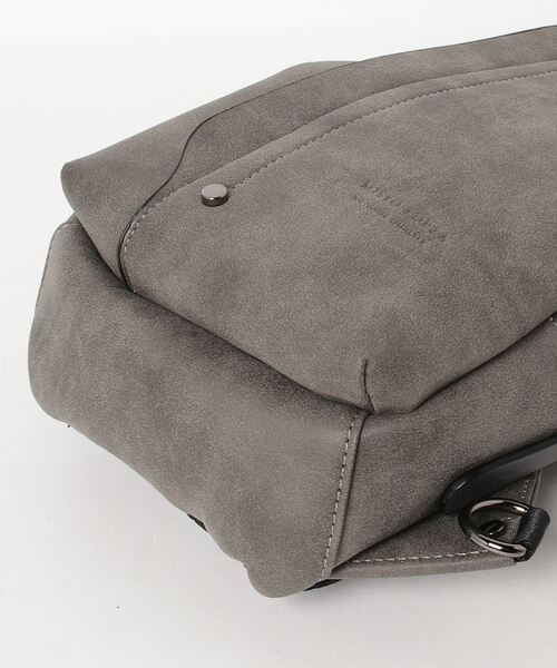 Misto Forza（ミストフォルツァ）の「スウェード調 合皮 ボディバッグ（ボディバッグ/ウエストポーチ・メンズ・ネイビー/ブラック/グレー・ﾌﾘ-）」の5枚目の写真