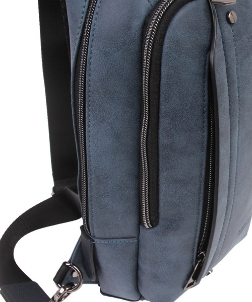 Misto Forza（ミストフォルツァ）の「スウェード調 合皮 ボディバッグ（ボディバッグ/ウエストポーチ・メンズ・ネイビー/ブラック/グレー・ﾌﾘ-）」の8枚目の写真