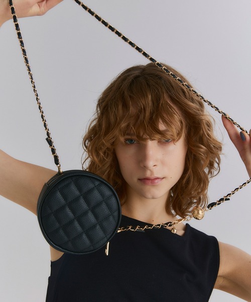 NOISE MAKER（ノイズメーカー）の「キルティングラウンドミニチェーンショルダー（ショルダーバッグ・レディース・ブラック・FREE）」の2枚目の写真