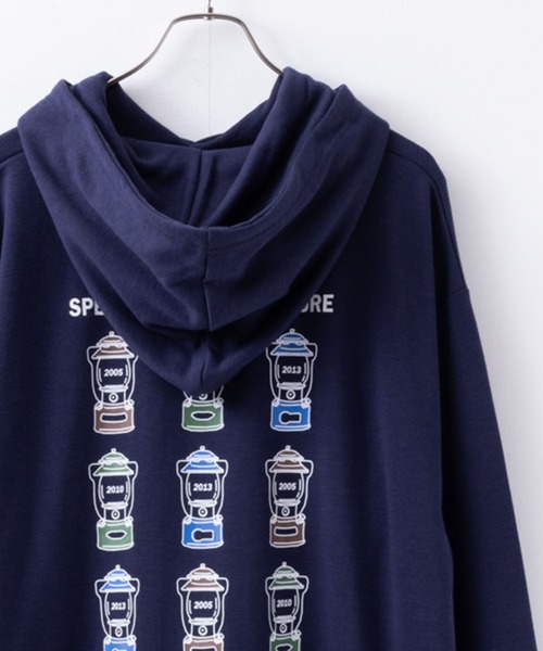 COLEMAN(コールマン)の「Coleman バックプリントパーカー(パーカー・メンズ・オフホワイト/ネイビー・M/L/XL)」の1枚目の写真