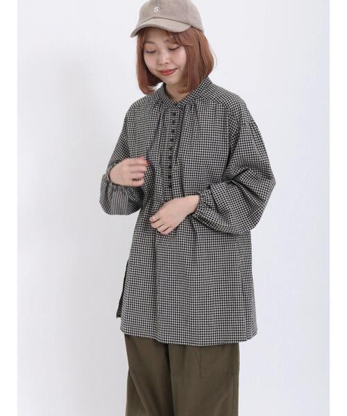 Samansa Mos2（サマンサ モスモス）の「ボタン並びギャザーチュニック（チュニック・レディース・グリーン/ブラック/イエロー/ベージュ・F）」の5枚目の写真