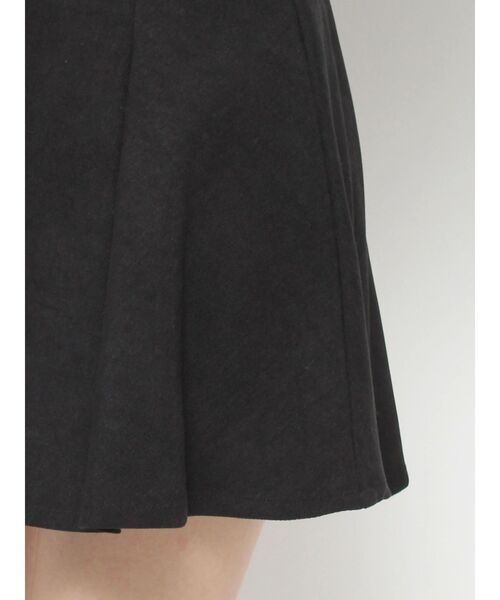 GYDA（ジェイダ）の「Fine コーデュロイ フレアスカートライク ショートパンツ（スカート・レディース・ブラック/ベージュ・FREE）」の6枚目の写真