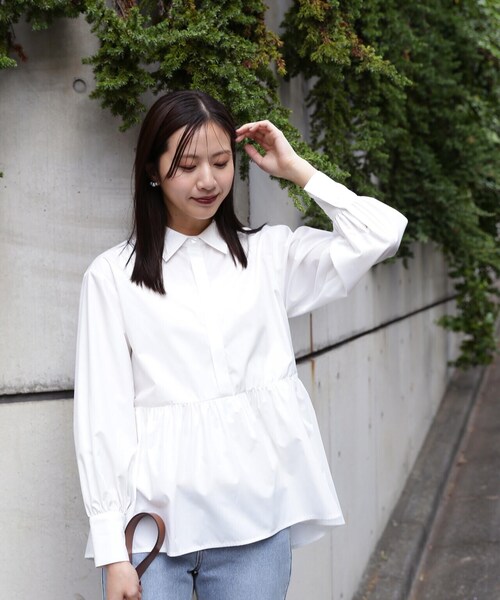 N.(N. Natural Beauty Basic)(エヌエヌナチュラルビューティーベーシック)の「◆テールカットペプラムブラウス(シャツ/ブラウス・レディース・ストライプ/ブルー/オフホワイト・MEDIUM)」の5枚目の写真