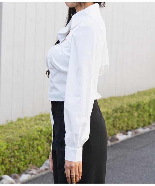 LATINA（ラティーナ）の「胸開き ギャザー ブラウス シャツ 襟付き 長袖（シャツ/ブラウス・レディース・ブラック/ホワイト・FREE）」の8枚目の写真