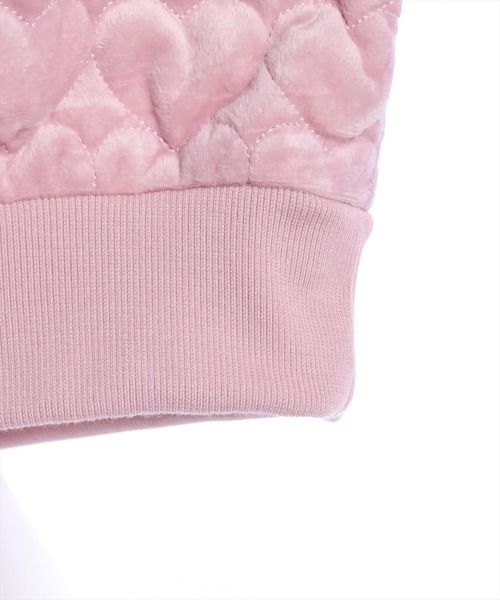 clear（クリア）の「ハートキルティングショート丈トップス[セットアップ可能]（スウェット・レディース・ブラック/グレイッシュベージュ/アイボリー/ピンク・F）」の12枚目の写真