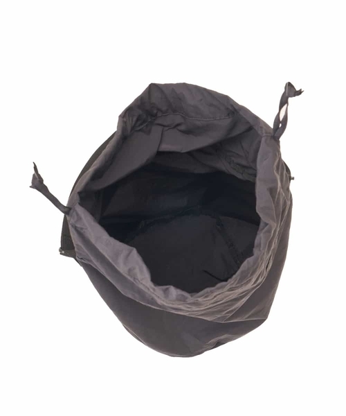 a.v.v（アーヴェヴェ）の「【ユニセックス】ドローストリングショルダーバッグ（ショルダーバッグ・メンズ・ブラック・46）」の10枚目の写真